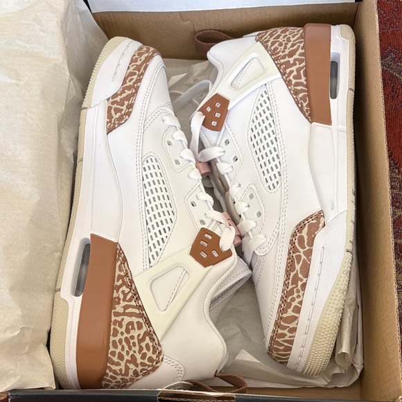 Jordan Women's White and Brown Sneakers - Picture 7 of 9